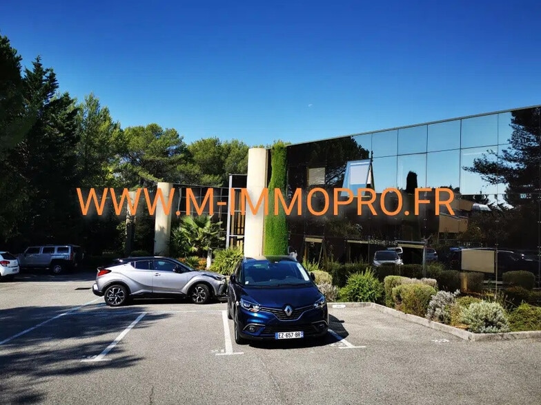 Bureau dans Antibes à louer - Photo de l’immeuble – Image 1 sur 5