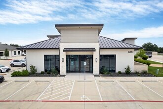 4841-4865 Williams Dr, Georgetown, TX à louer Photo intérieure– Image 1 sur 3