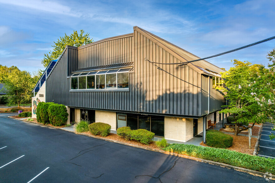 5200 Park Rd, Charlotte, NC à louer - Photo de l’immeuble – Image 1 sur 12