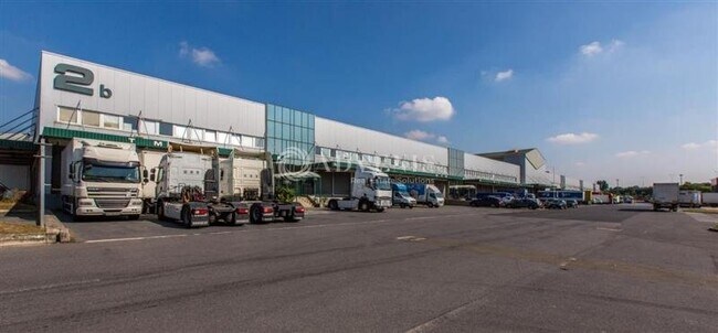 Plus de détails pour Industriel/Logistique à louer