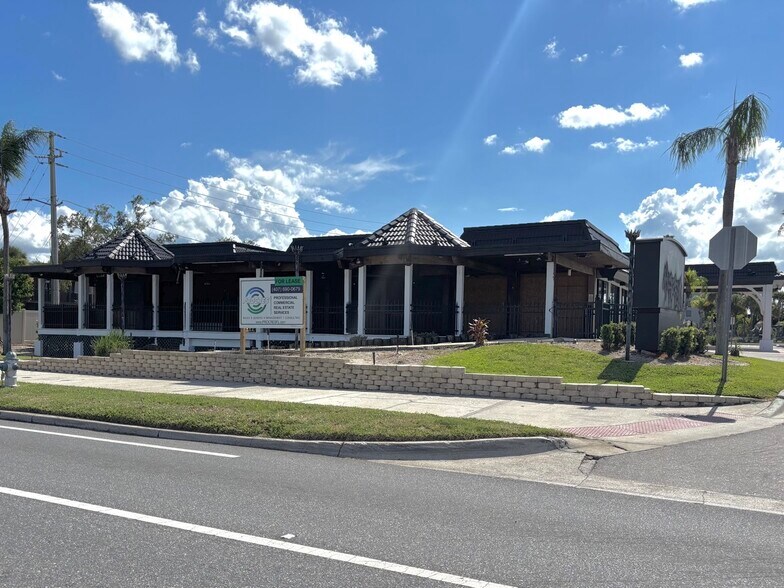 7500 International Dr, Orlando, FL à louer - Photo de l’immeuble – Image 3 sur 9