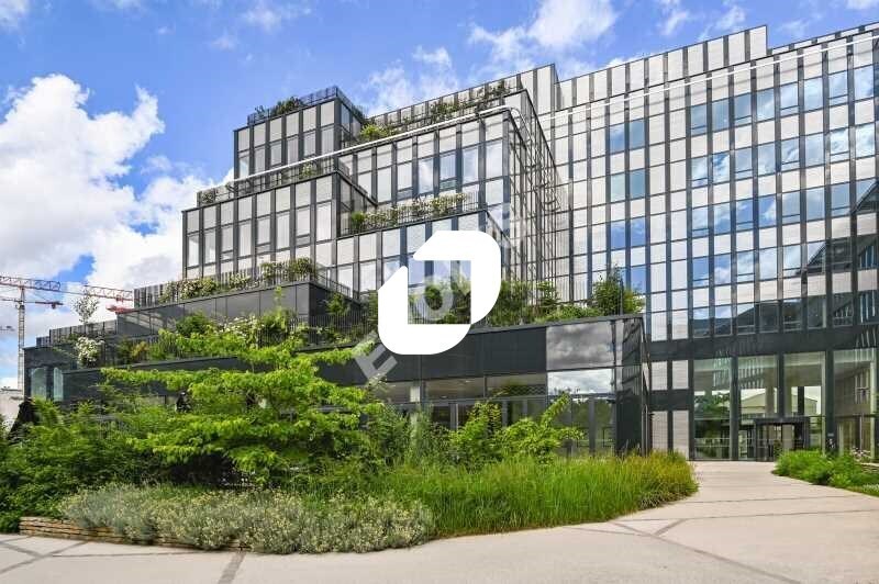Bureau dans Saint-Denis à louer - Photo de l’immeuble – Image 2 sur 19
