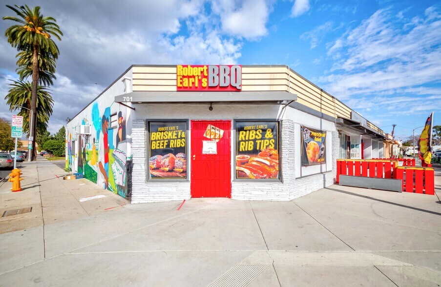 701-709 E Artesia Blvd, Long Beach, CA à louer - Photo de l’immeuble – Image 2 sur 9