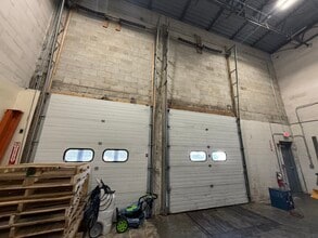 12 Resnik Rd, Plymouth, MA à louer Photo intérieure– Image 2 sur 4