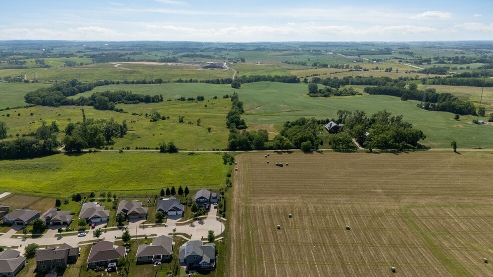 IWV Rd, Iowa City, IA à vendre - Aérien – Image 2 sur 35