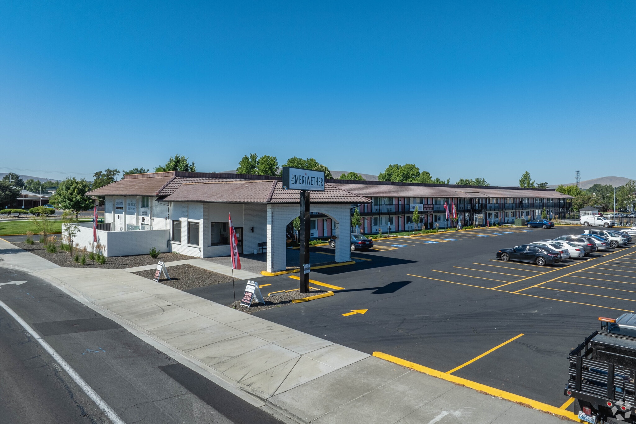615 Jadwin Ave, Richland, WA à louer Photo principale– Image 1 sur 24