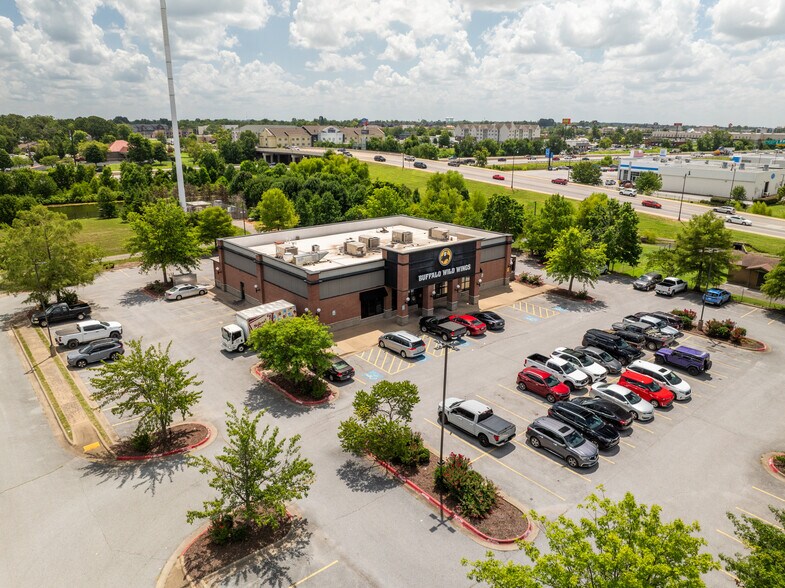 2707 SE Moberly Ln, Bentonville, AR à vendre - Photo de l’immeuble – Image 1 sur 7