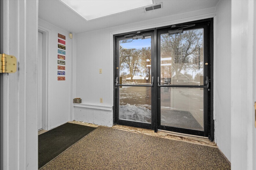 352 N Main St, Brigham City, UT à vendre - Hall d’entrée – Image 2 sur 12