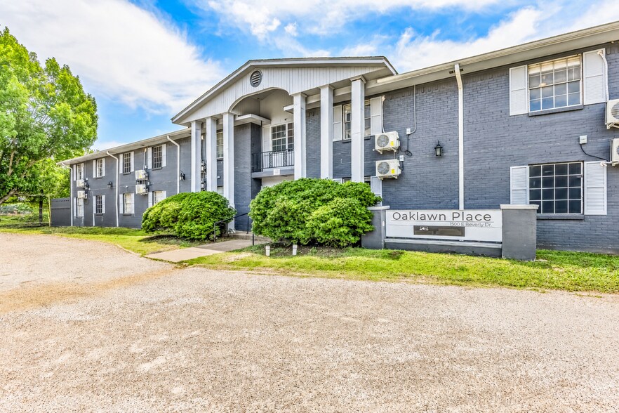 1500 E Beverly Dr, Corsicana, TX à vendre - Photo de l’immeuble – Image 1 sur 11