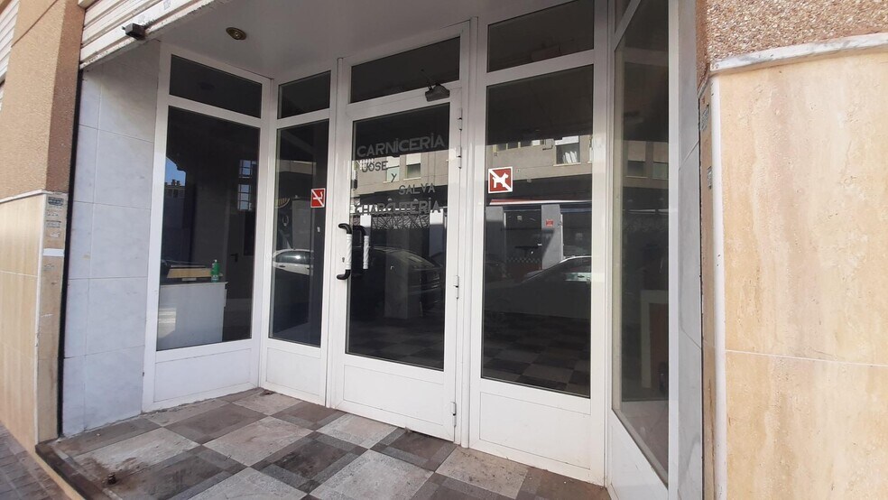 Carrer Manuel Vicente Pastor, 100, Elche, Alicante à vendre - Photo de l’immeuble – Image 2 sur 9