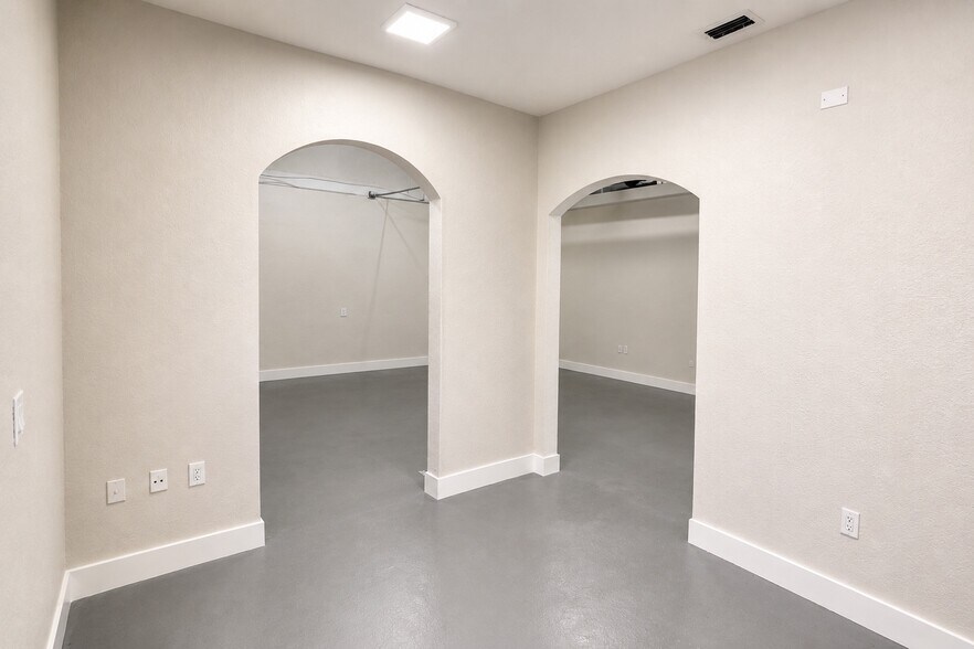 2970 W 84th St, Hialeah Gardens, FL à louer - Photo de l’immeuble – Image 3 sur 6
