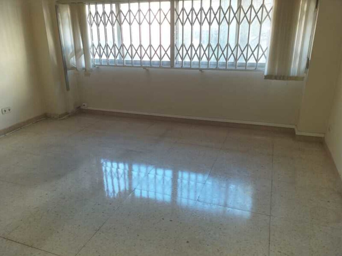 Lleida, LER 25008 - Lot 01 - - Photo intérieure - Image 1 of 7