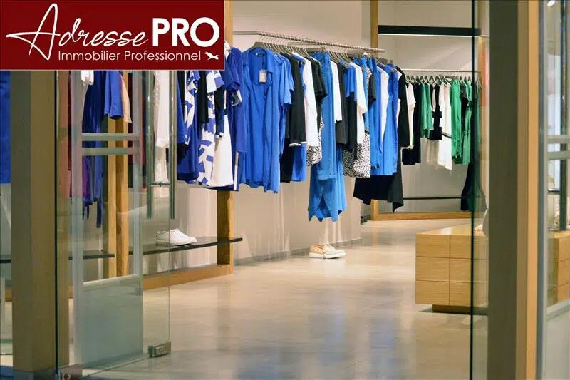 Local commercial dans Biarritz à louer - Photo de l’immeuble – Image 1 sur 4