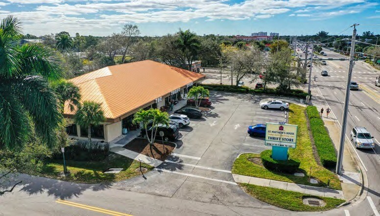 1115 Airport Pulling Rd, Naples, FL à louer - Photo de l’immeuble – Image 3 sur 9