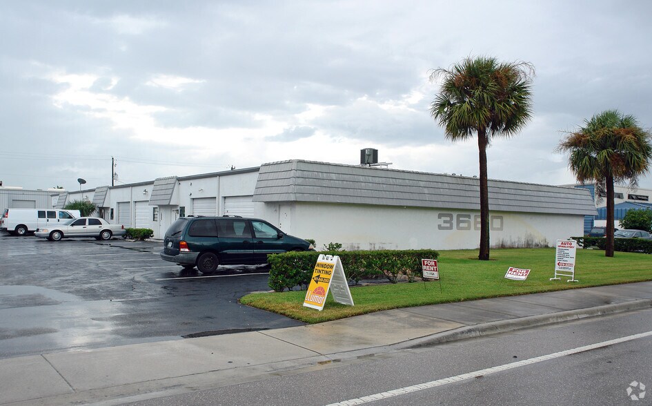 3680 Investment Ln, Riviera Beach, FL à vendre - Photo principale – Image 1 sur 18