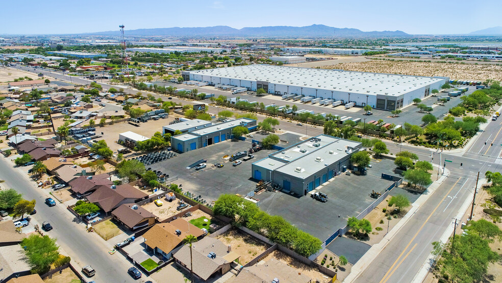 7028 W Van Buren Ave, Phoenix, AZ à louer - Photo de l’immeuble – Image 2 sur 3