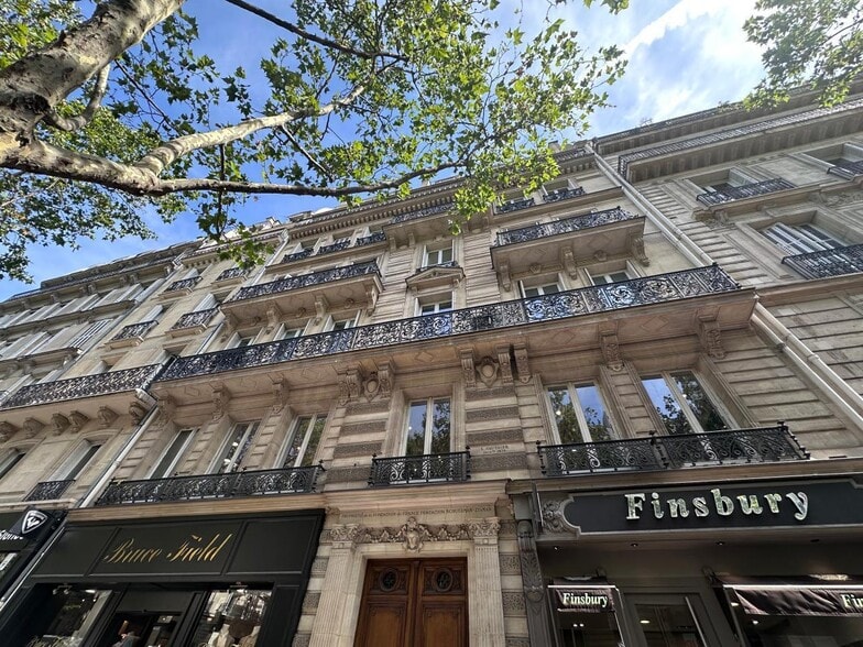 136 Boulevard Saint-Germain, Paris à louer - Photo de l’immeuble – Image 1 sur 10