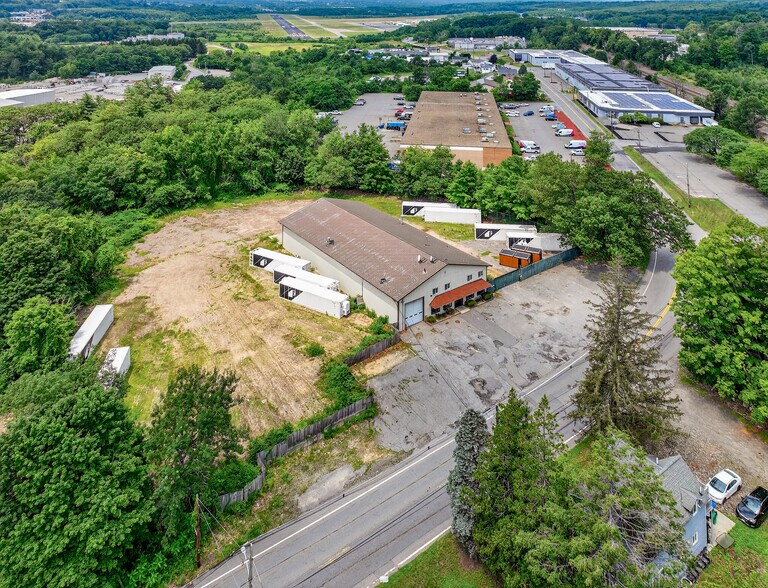 56 Crawford St, Leominster, MA à louer - Photo de l’immeuble – Image 2 sur 7