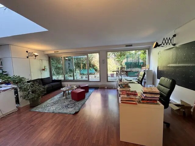 Bureau dans Montrouge à vendre - Photo de l’immeuble – Image 1 sur 8
