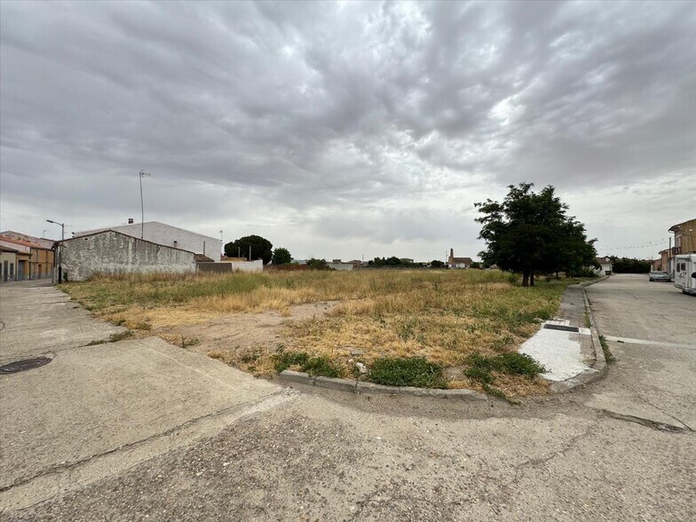 Terrain dans Cantalapiedra à vendre - Photo de l’immeuble – Image 3 sur 20