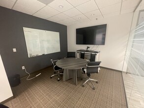 2435 N Central Expy, Richardson, TX à louer Photo intérieure– Image 2 sur 9