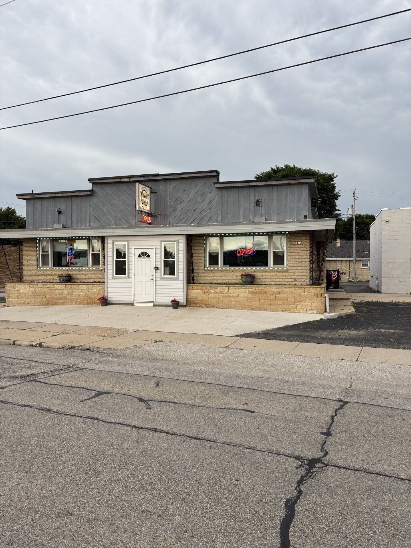5832-40 S Packard Ave, Cudahy, WI à vendre Photo de l’immeuble– Image 1 sur 10