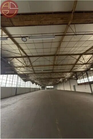 Plus de détails pour Local commercial à louer