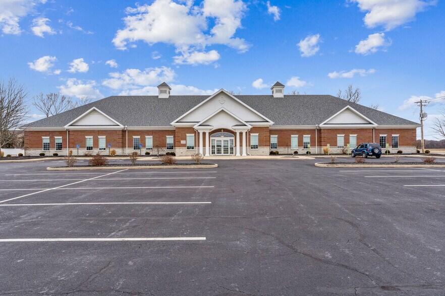 2498 Bluestone Dr, Findlay, OH à louer - Photo de l’immeuble – Image 3 sur 14