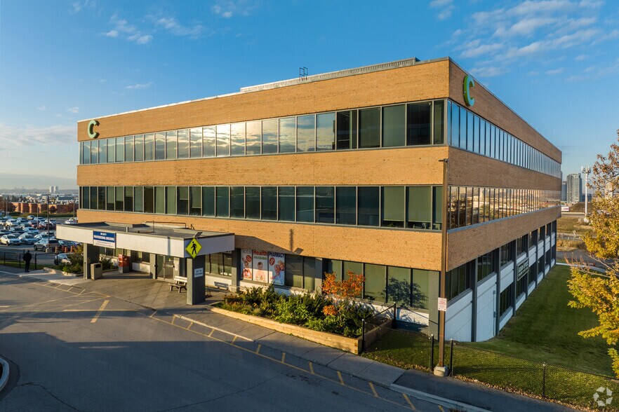 2115 Finch Av W, Toronto, ON à louer - Photo de l’immeuble – Image 3 sur 32