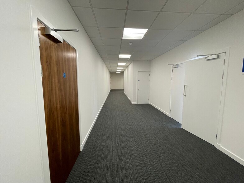 Almondvale Way, Livingston à louer - Photo de l’immeuble – Image 3 sur 4