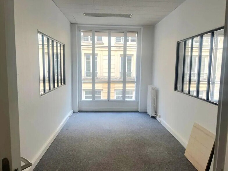 Bureau dans Paris à louer - Photo de l’immeuble – Image 2 sur 7