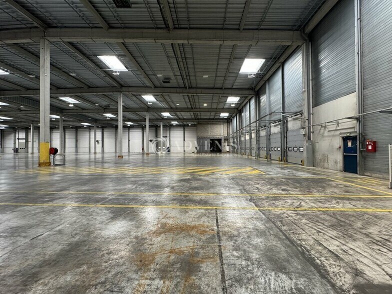 Industriel/Logistique dans Moissy-Cramayel à louer - Photo intérieure – Image 2 sur 4