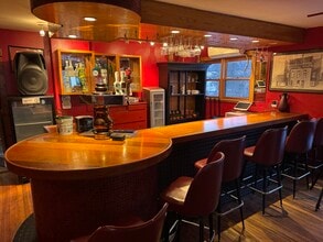 210 S Water St, Stoughton, WI à louer Photo intérieure– Image 1 sur 10