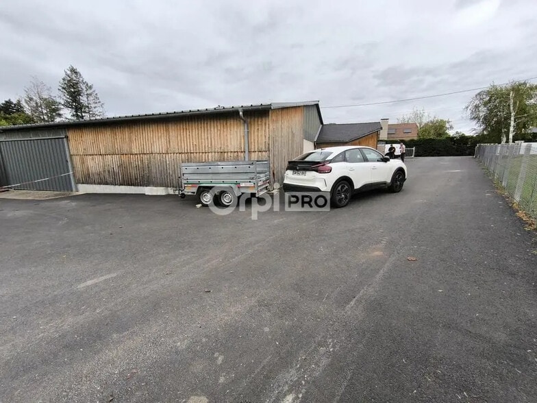 Local d’activités dans Malemort à louer - Photo de l’immeuble – Image 3 sur 6