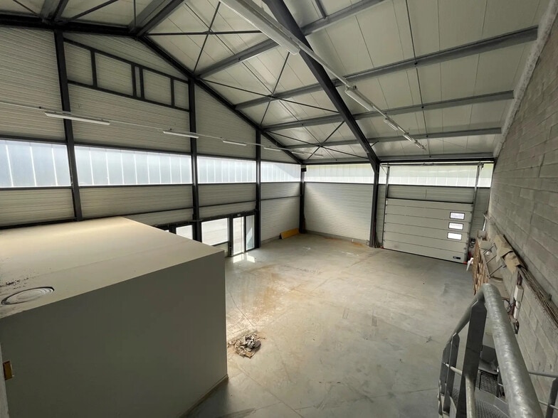 Local d’activités dans Bourg-Saint-Maurice à louer - Photo intérieure – Image 3 sur 5