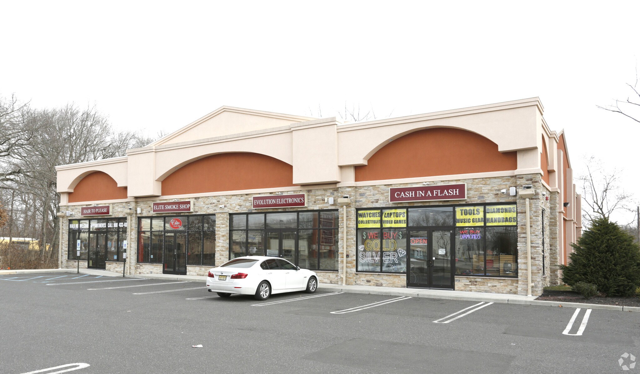 1709 State Route 35, Oakhurst, NJ à louer Photo principale– Image 1 sur 39