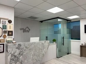 240 S La Cienega Blvd, Beverly Hills, CA à louer - Vidéo sur l’annonce professionnelle 