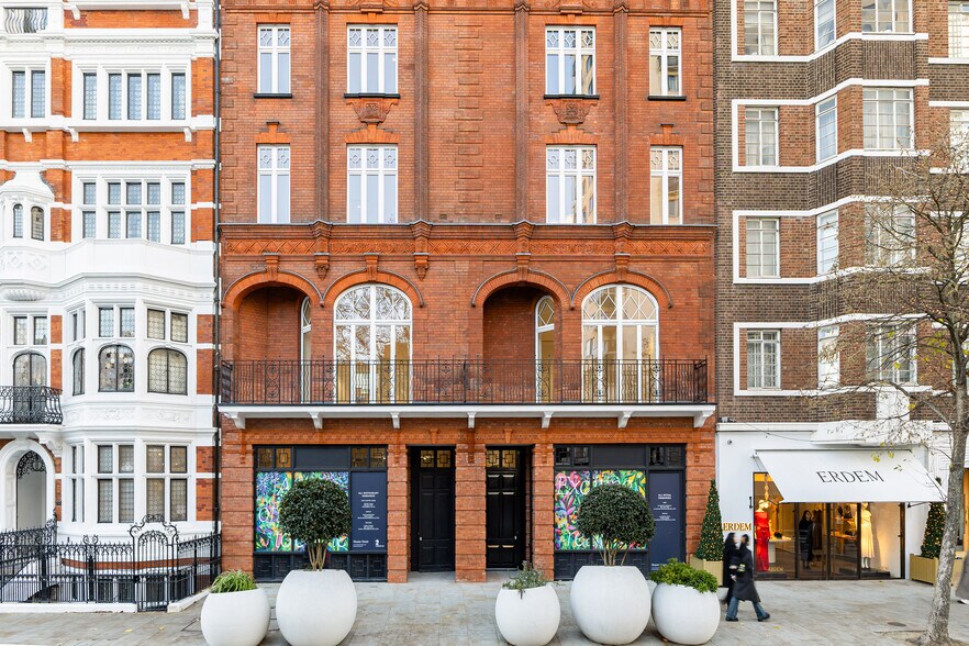 51 Sloane St, Londres à louer - Photo de l’immeuble – Image 2 sur 5