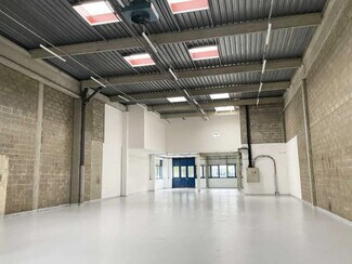 Plus de détails pour 26 Avenue Des Pépiniéres, Fresnes - Bureau, Local d'activités à louer