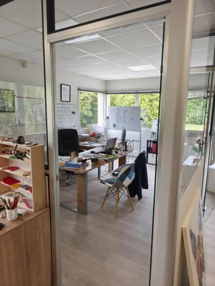 Bureau dans Cormelles-le-Royal à louer - Photo de l’immeuble – Image 2 sur 7