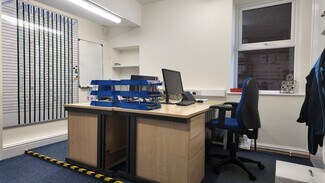 Plus de détails pour 19 School Ln, Leominster - Bureau à louer