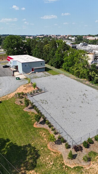 1100 Concord Pky N, Concord, NC à louer - Photo de l’immeuble – Image 3 sur 9