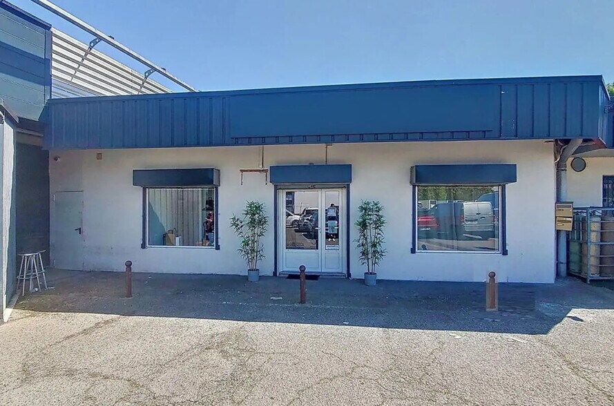 Local commercial dans Châteaurenard à louer - Photo de l’immeuble – Image 1 sur 1