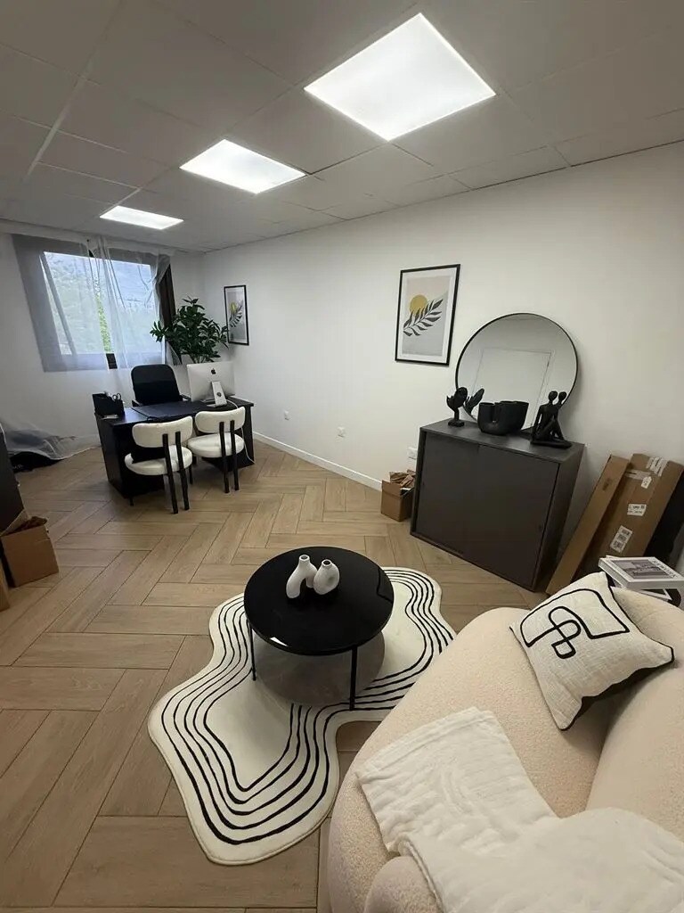 Local commercial dans Rosny-sous-Bois à louer Photo de l’immeuble– Image 1 sur 10