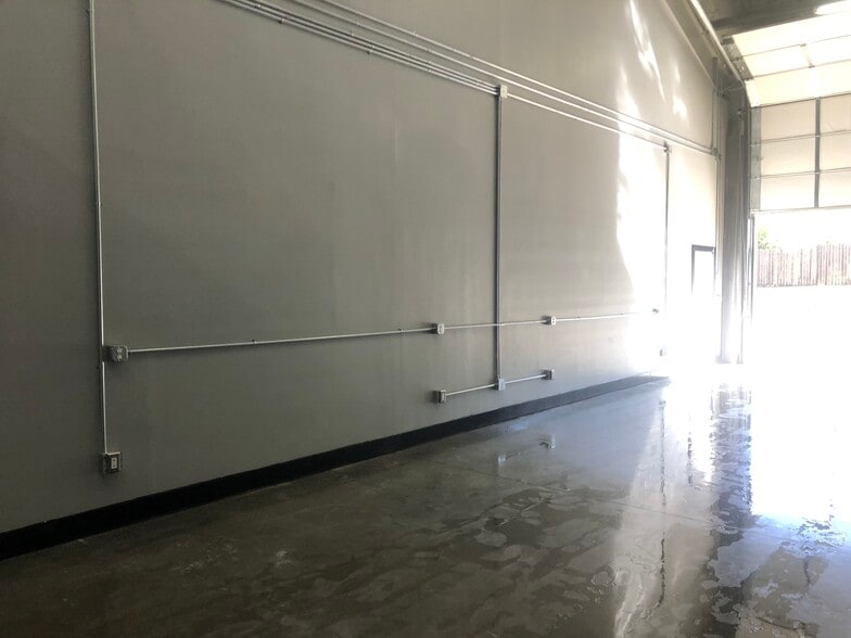 2105 Vilbig Rd, Dallas, TX à louer - Photo intérieure – Image 3 sur 6