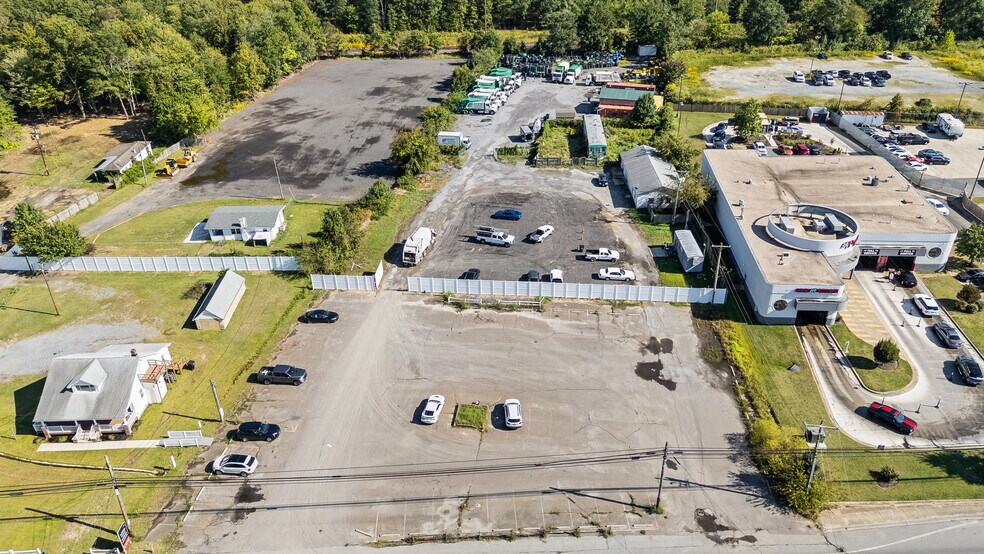 2400 Old Washington Rd, Waldorf, MD à louer - Photo de l’immeuble – Image 2 sur 5