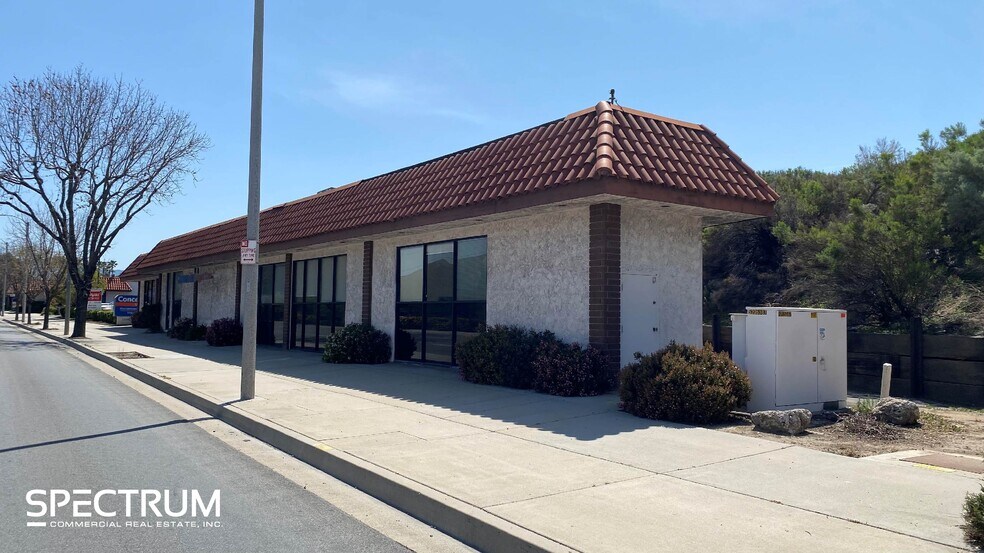 22840 Soledad Canyon Rd, Santa Clarita, CA à louer - Photo de l’immeuble – Image 3 sur 5