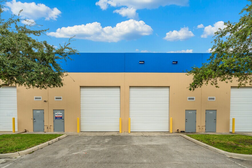 12225 SW 128th St, Miami, FL à louer - Photo de l’immeuble – Image 3 sur 3