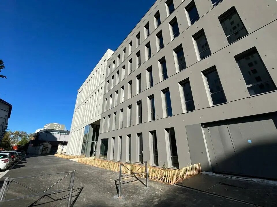Bureau dans Villeurbanne à vendre Photo de l’immeuble– Image 1 sur 9