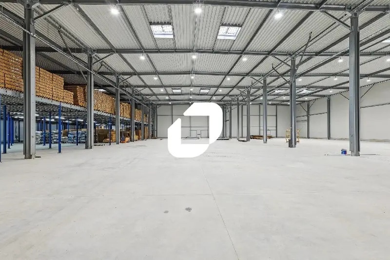 Local d’activités dans Saint-Pathus à louer - Photo de l’immeuble – Image 3 sur 11